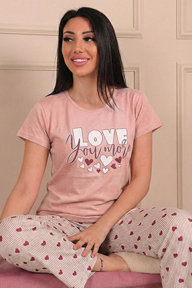 Women's Love Written and Six Heart Patterned Short Sleeve Pajama Set
