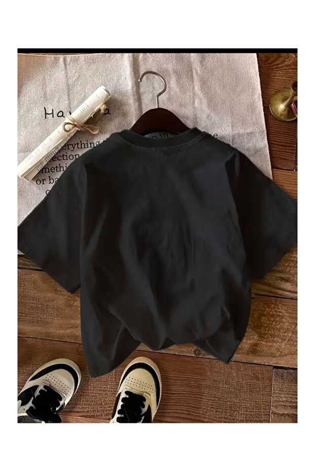 Suprise Bear Printed Basic T-Shirt - 2