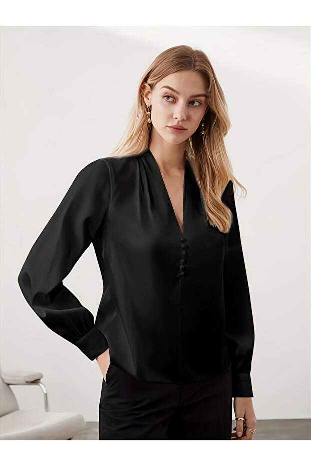 بلوزة سوداء سادة بأكمام طويلة - 1