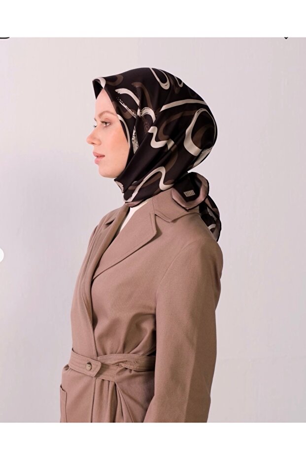 Twill silk scarf