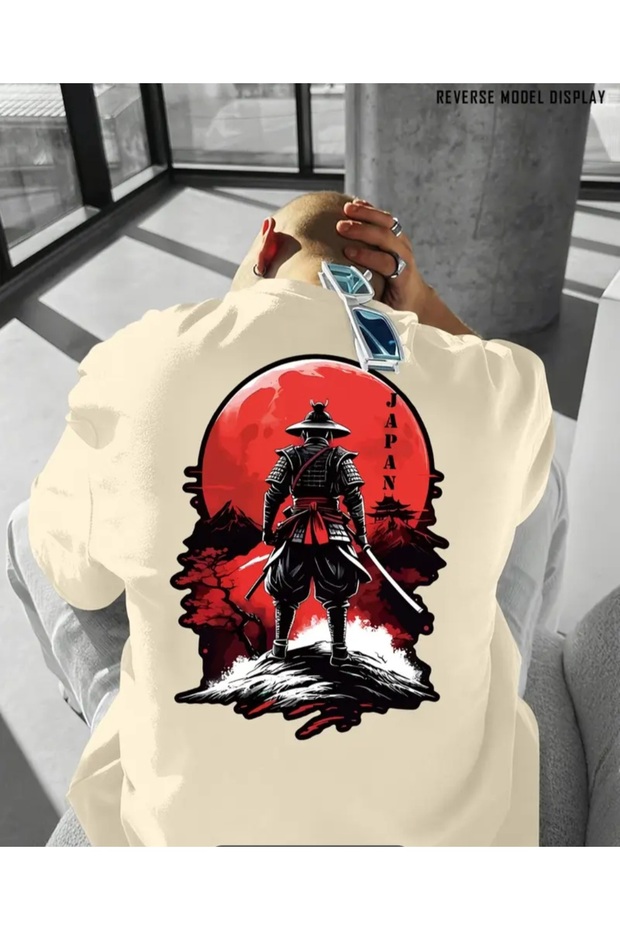 T-Shirt with Samurai Print, Japanese Style, Cotton Fabric, Comfortable Fit, Street Style, Unisex.