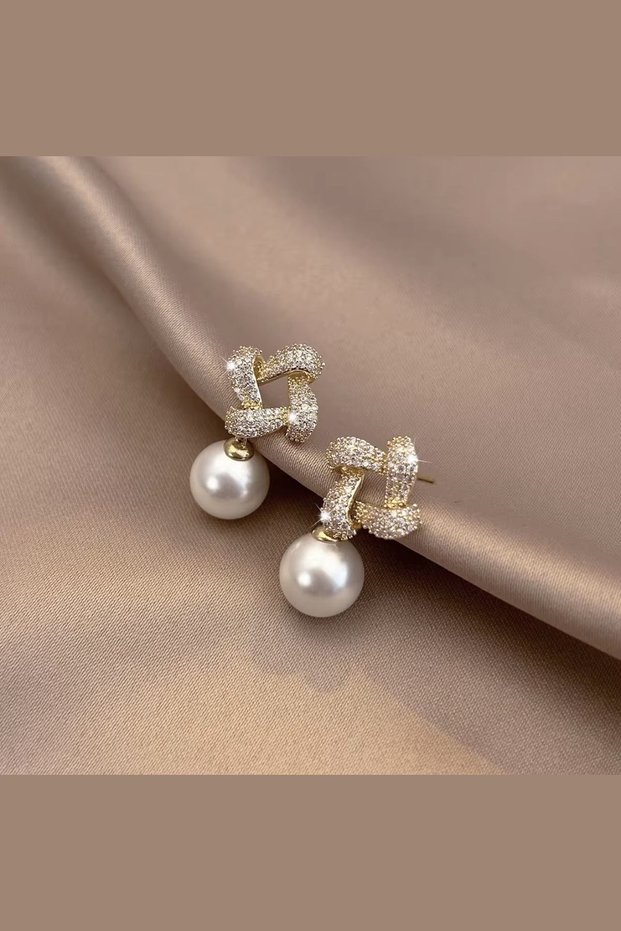 Women's Earrings Pearl Stone Modern Stylish Design Elegant Non-Tarnish Earrings