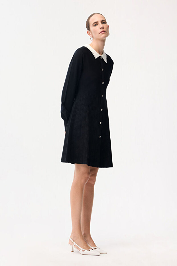 Yaka Detaylı Triko Elbise - 1