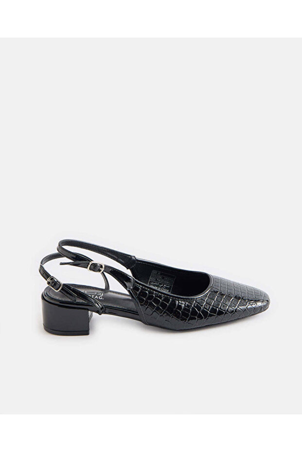 Women Black Courtshoe With Buckle Trim