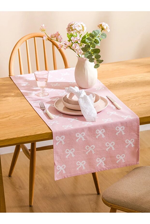 LCW HOME مفرش أرضية مطبوع عليه فيونكة وردية مقاس 45x150 سم