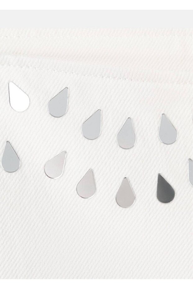 Boncuklu mini şortlar - 8