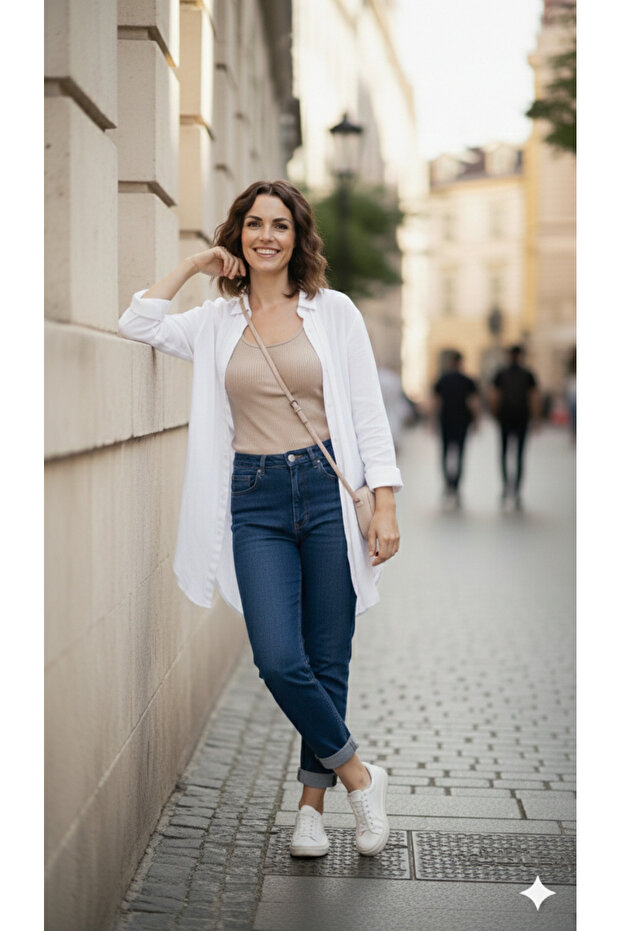 Minimalist Square Shoulder Bag with Adjustable Strap - 3