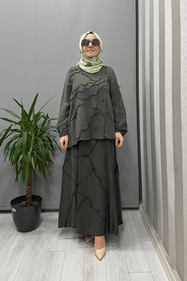 طقم ملابس بتصميم مُرقّع باللون الكاكي 37305 - 1