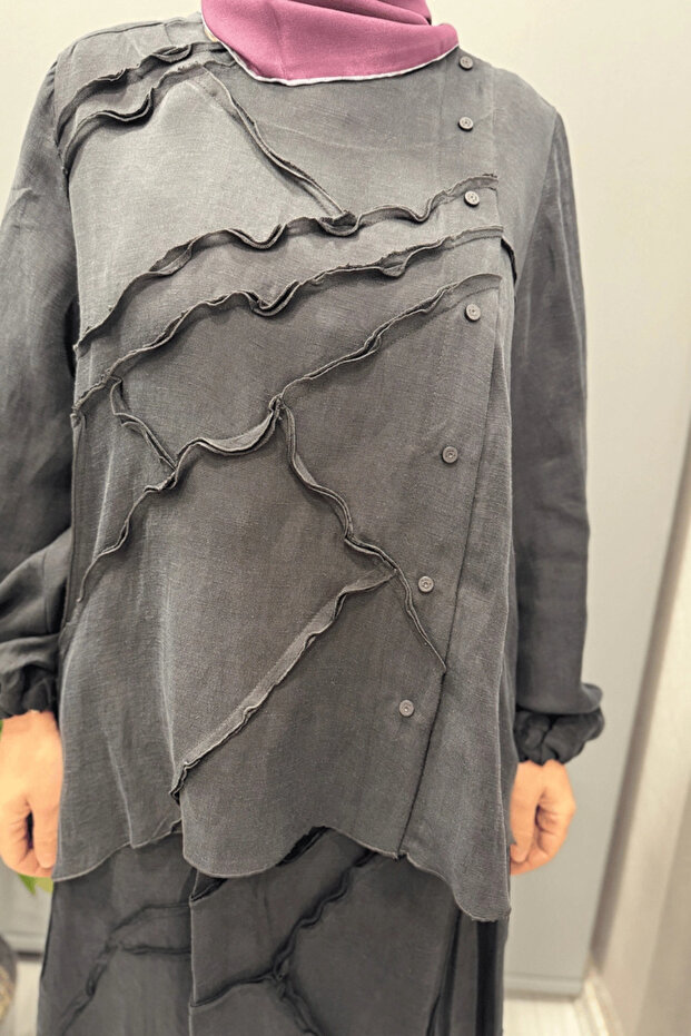 طقم ملابس بتصميم مُرقّع باللون الأسود 37305 - 4