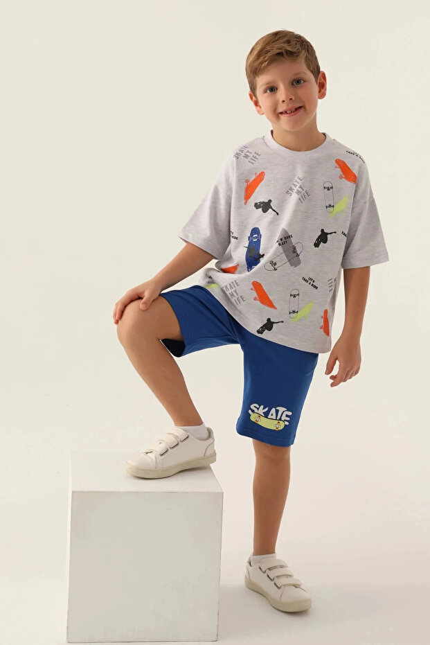 بدلة برمودا رمادية للأولاد - 5