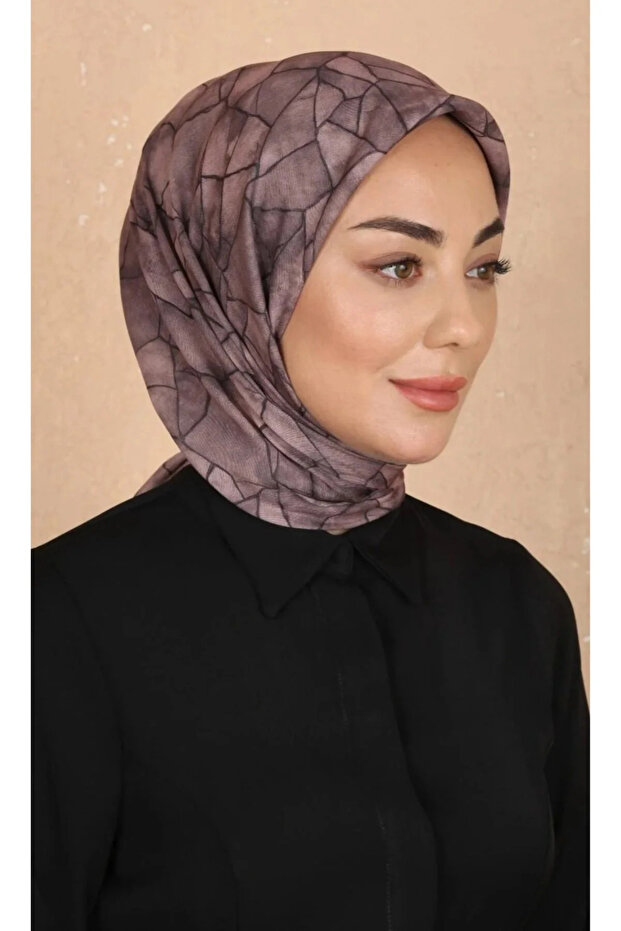 وشاح قطني ناعم مخيط يدويًا بنمط رخامي
