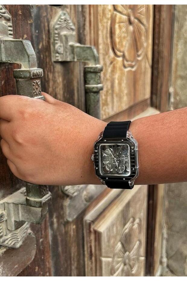 ساعة رجالية كوتير سيليكون اسود