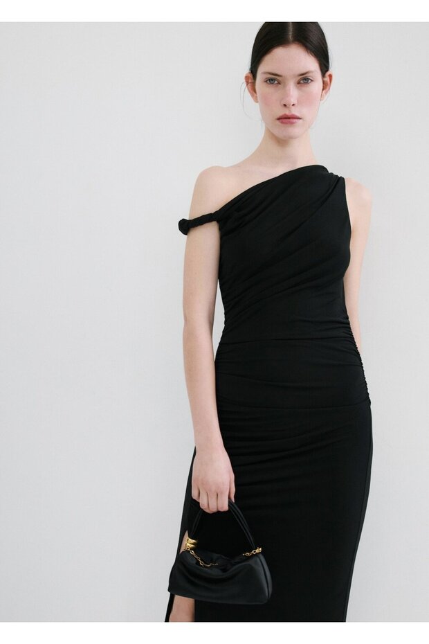 Yan yırtmaçlı asimetrik elbise - 1