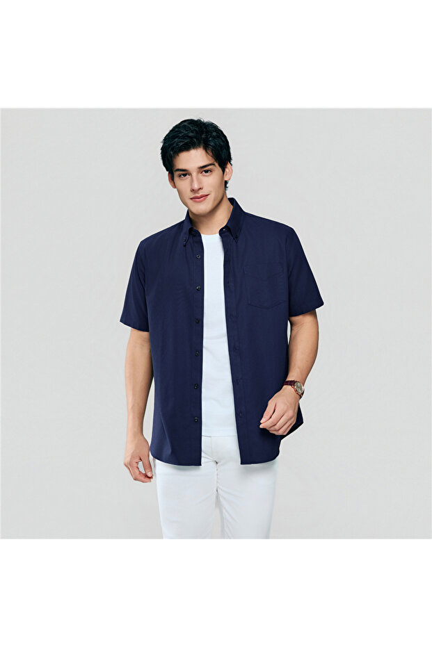 Men’s Regular Fit Wrinkle‑Free Short Sleeve Oxford Shirt