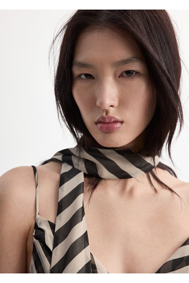 Fularlı desenli elbise - 6