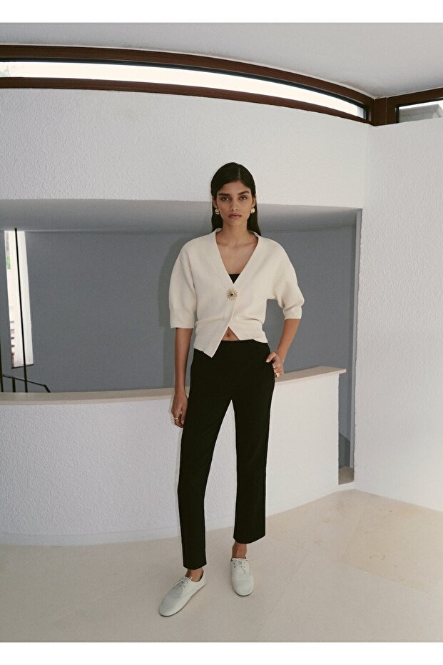 Mücevher düğmeli örgü hırka - 2