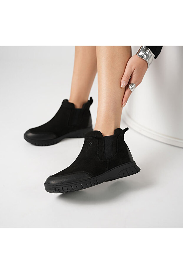 Vanda Black Nubuck Women's Chelsea Boots – Nubuck Outer Surface, Rubber Lightweight Non-Slip Flexible Sole