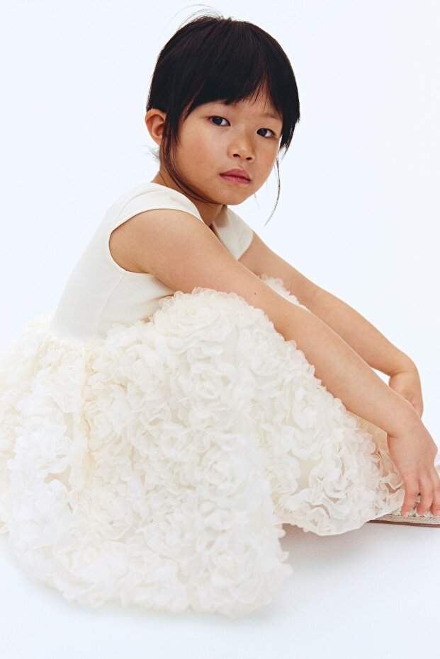 Çiçek Aplikeli Elbise - 1