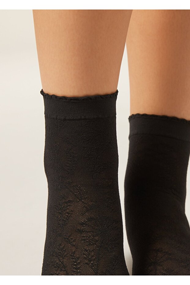 جوارب شبكية منقوشة بالزهور - 2