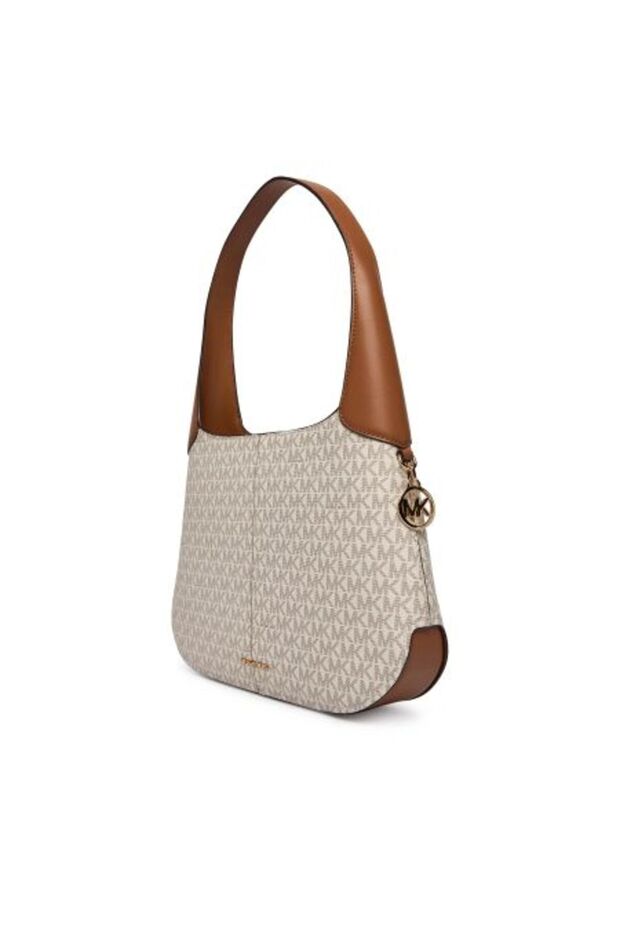 أليس لارج - 3