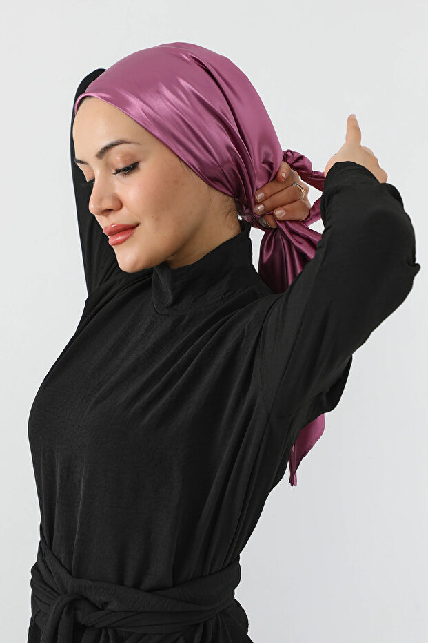 Turban with a bow tie