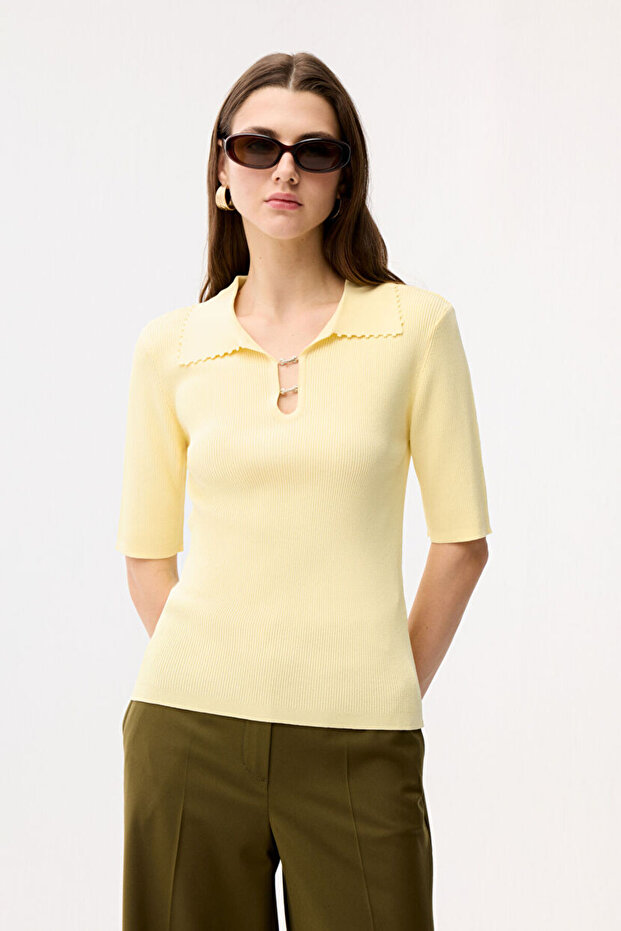 Aksesuarlı Triko Bluz - 4