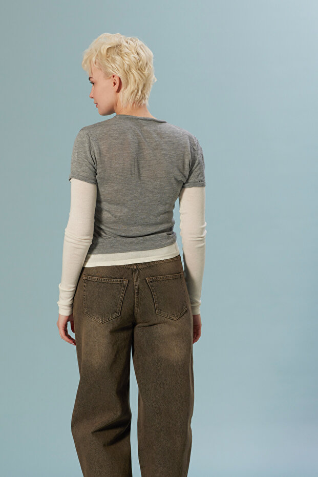 بلوزة تريكو مزينة بأجزاء من الكولاري - 4