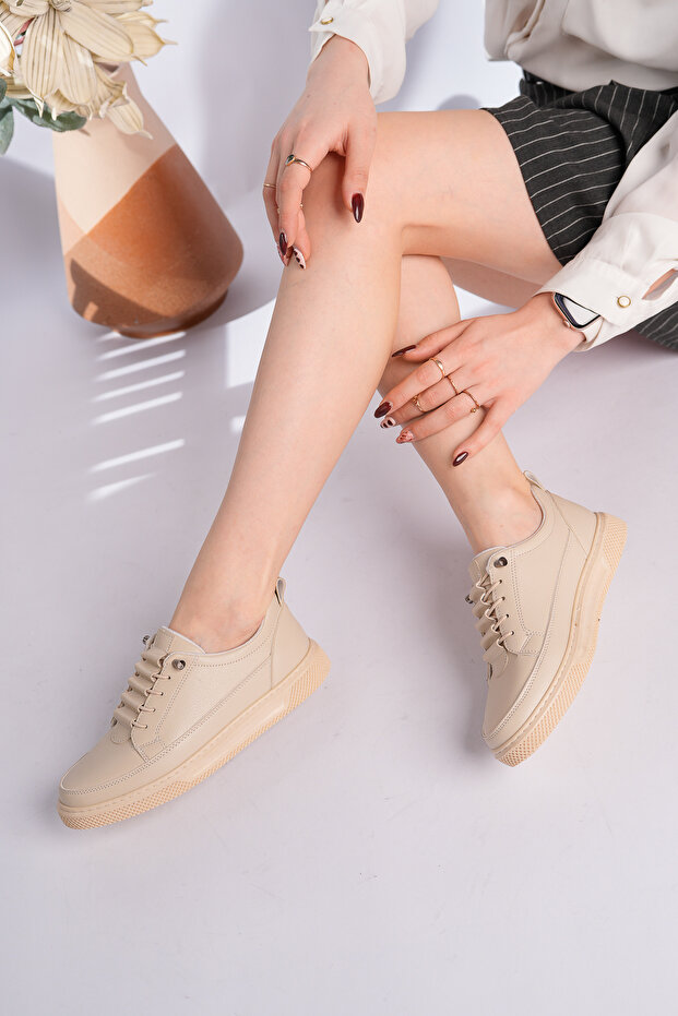 Women's Daily Lace-Up Sneaker with Comfortable Sole, Stylish Minimal Design