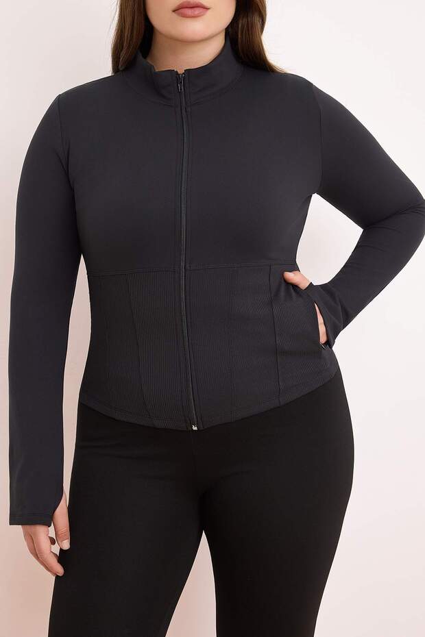 Siyah Fırçalı Soft Kumaş Baş Parmak Delikli Büyük Beden Spor Ceket/Sweatshirt TBBSS26AG00009 - 3