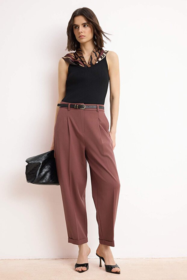 Bordo Özel Koleksiyon Kemerli Havuç Kumaş Pantolon TWOSS26PL00058 - 1
