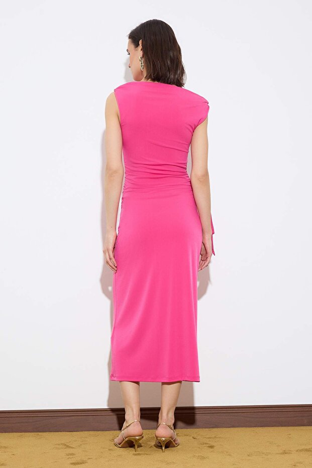 Limited Edition Fuşya Bodycon Asimetrik Yaka Kolsuz Aksesuarlı Maxi Esnek Örme Elbise TWOSS26EL00258 - 4