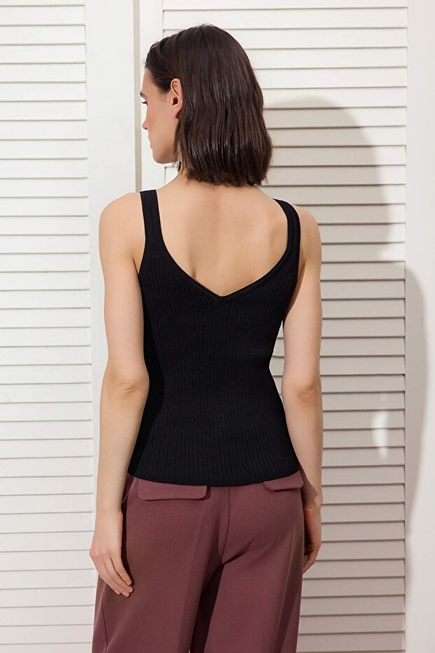 Limited Edition Siyah V Yaka Basic Triko İnce Bluz TWOSS26BZ00312 - 4
