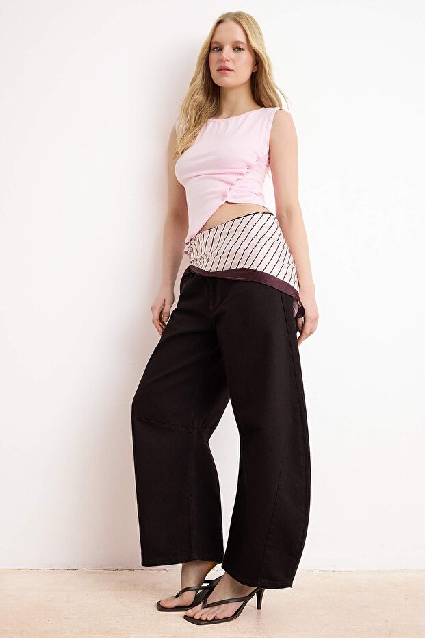 Açık Pembe Fitted/Vücuda Oturan Kayık Yaka Düğmeli Crop Yumuşak Örme Bluz TWOSS26BZ00153 - 2