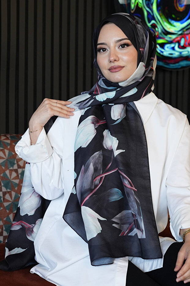 شال من القطن الناعم باللون الأسود بنمط زهرة التوليب - 2