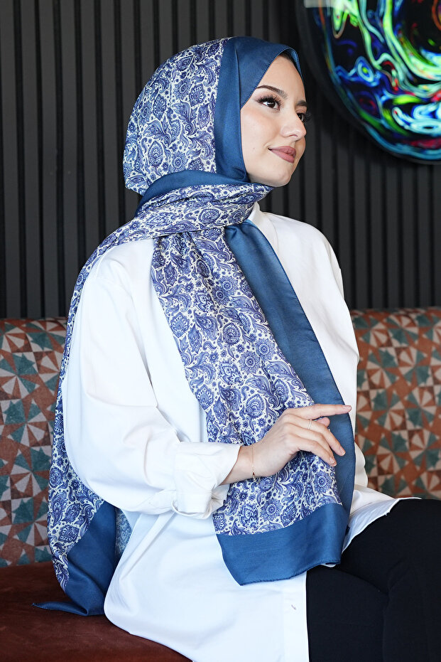 شال قطني ناعم باللون الفيروزي بنقشة الزهور - 4