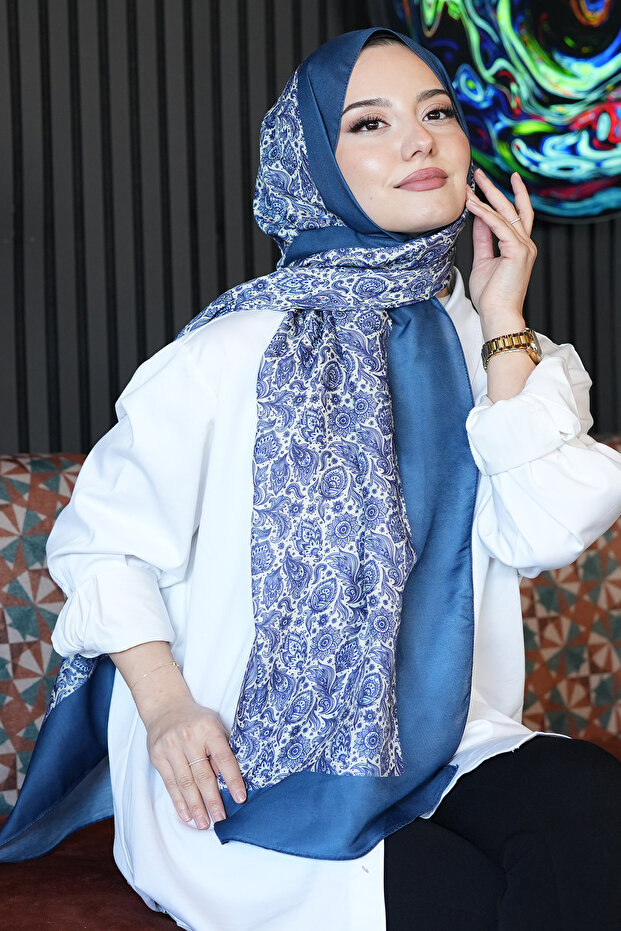 شال قطني ناعم باللون الفيروزي بنقشة الزهور - 1