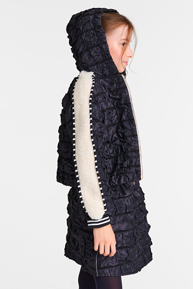 سترة سوداء بغطاء للرأس - 2