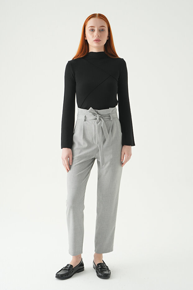 8407A بنطلون بحزام وأزرار مزدوجة باللون الرمادي - 7