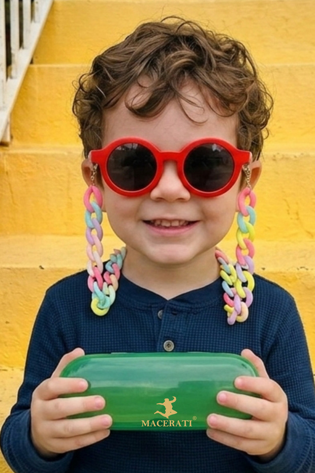 0-8 Years Old Cool Child Set of 3 Sunglasses, Glasses Case and Glasses Chain