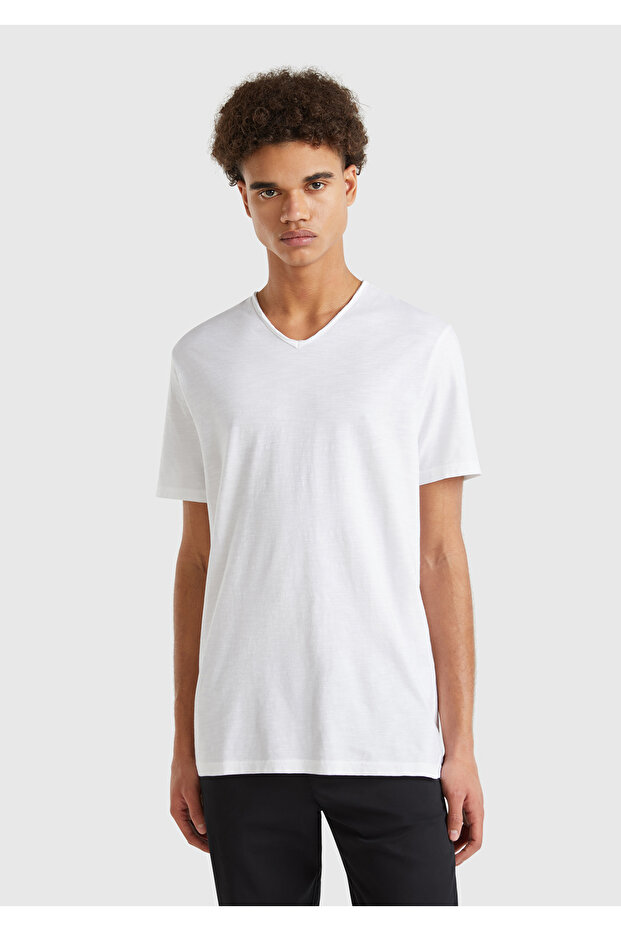 Men's white v-neck slub t-shirt
