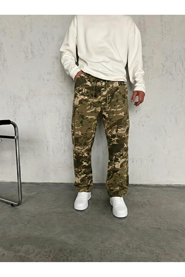Men's Khaki Baggy Pants with Elastic Waist, Camouflage Print Adjustable Legs, Jogger Pants Pants