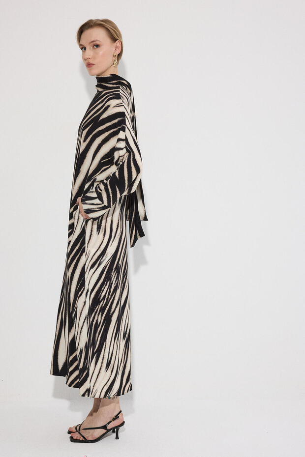 فستان بنمط غريب الأطوار - 3