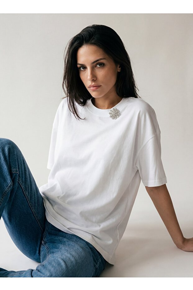 White Crew Neck Oversized Women's T-Shirt with Stone Embroidered Brooch Detail