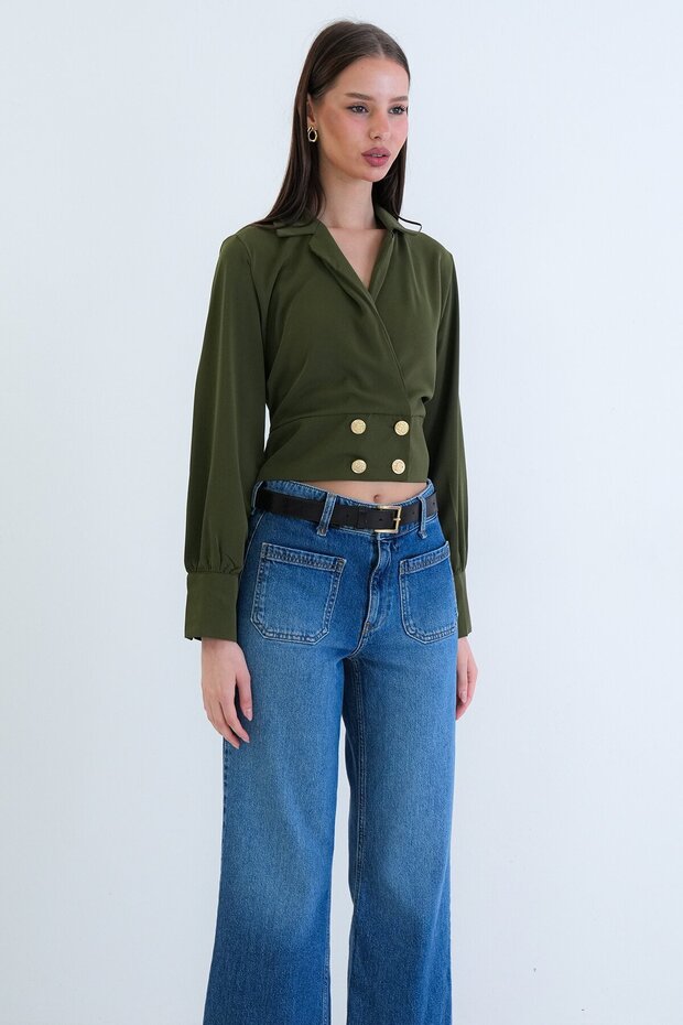 سترة قصيرة بياقة مزدوجة وأزرار - 3