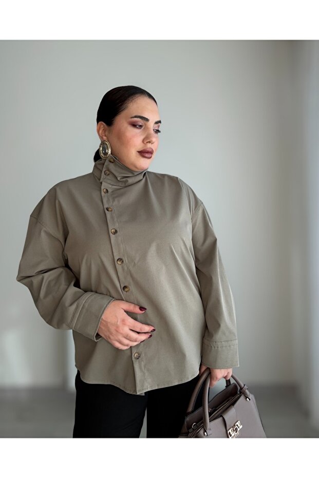 DİK YAKA GÖMLEK - 2