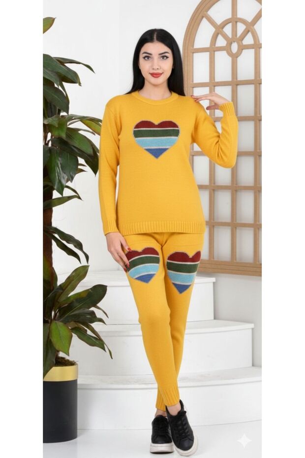 طقم تريكو علوي وسفلي بنمط قلب