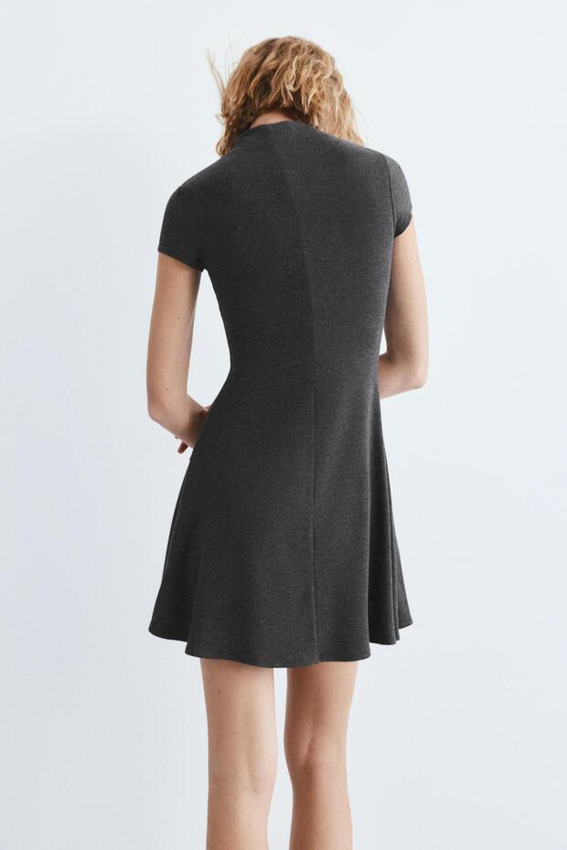 Dik yaka kısa elbise - 5