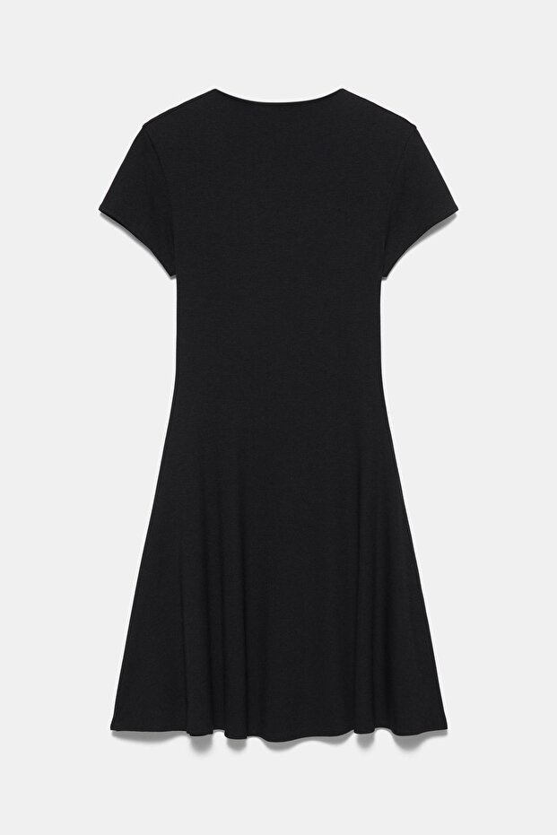 Dik yaka kısa elbise - 6