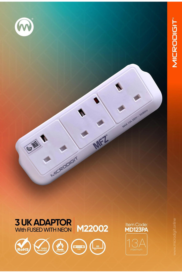 شريط طاقة جداري بثلاثة منافذ M22002 - 3