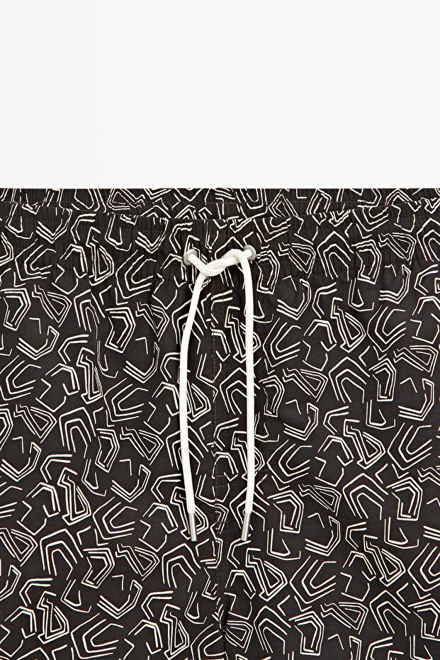 Soyut detaylı deniz şortu - 4